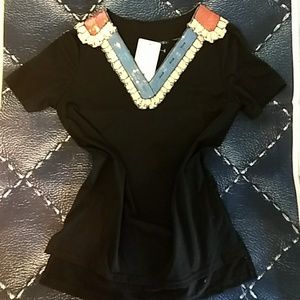 Whimsical Tee shirt with sequin collar detail. L